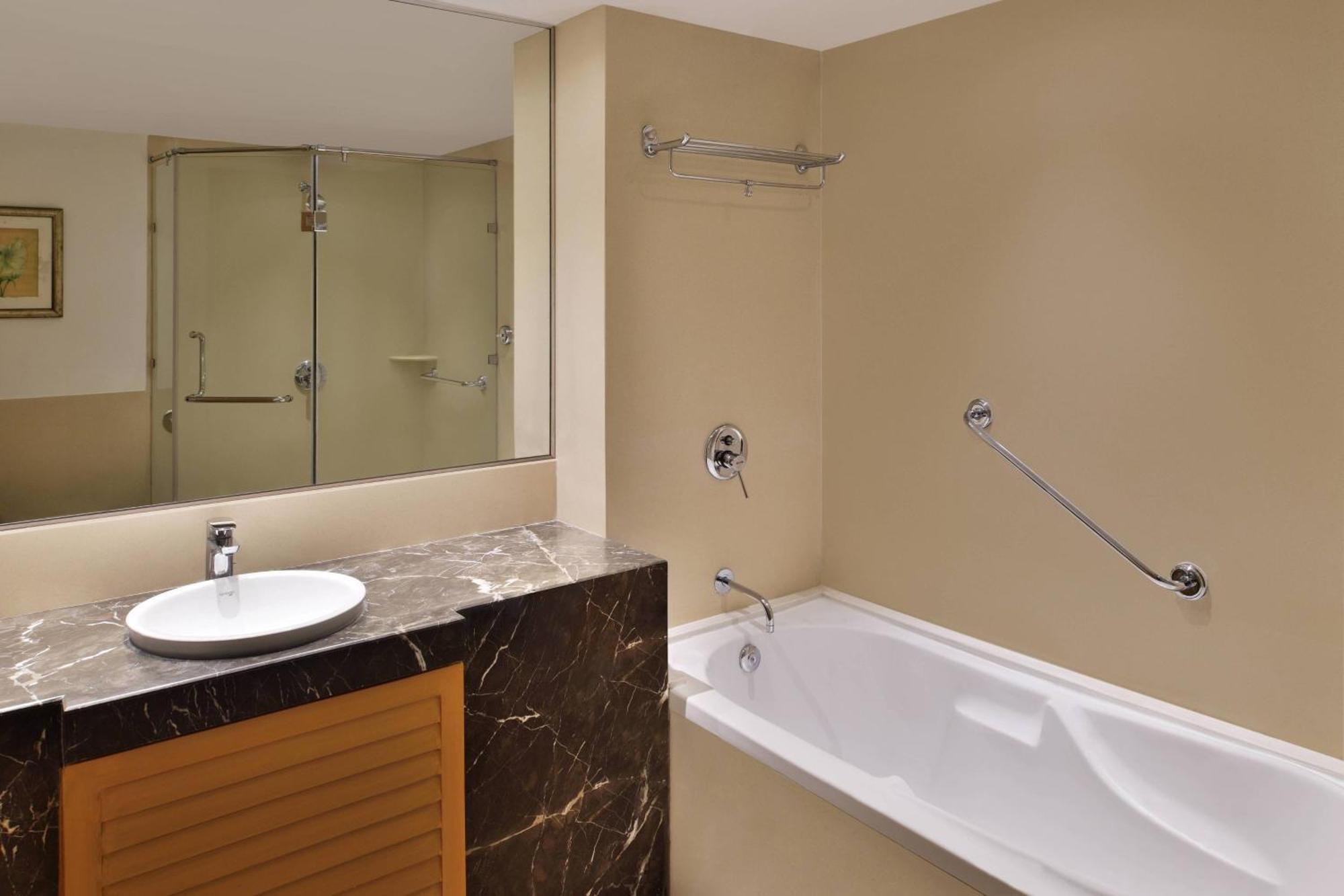 Hotel Courtyard By Marriott Chennai Exterior foto