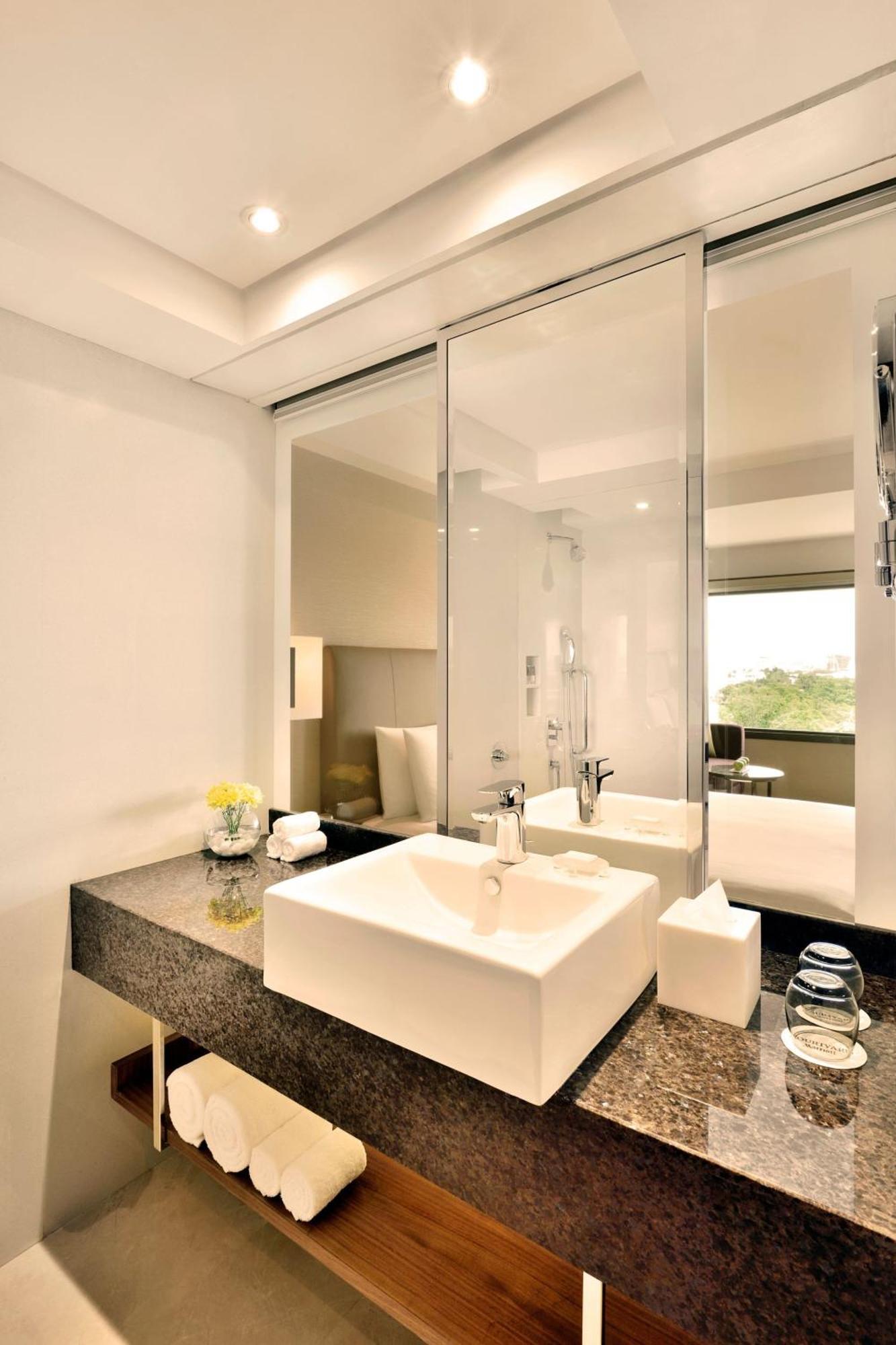Hotel Courtyard By Marriott Chennai Exterior foto