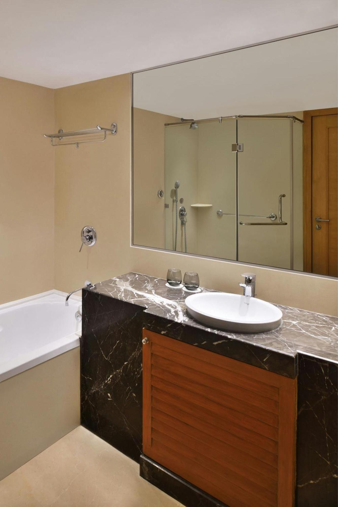 Hotel Courtyard By Marriott Chennai Exterior foto
